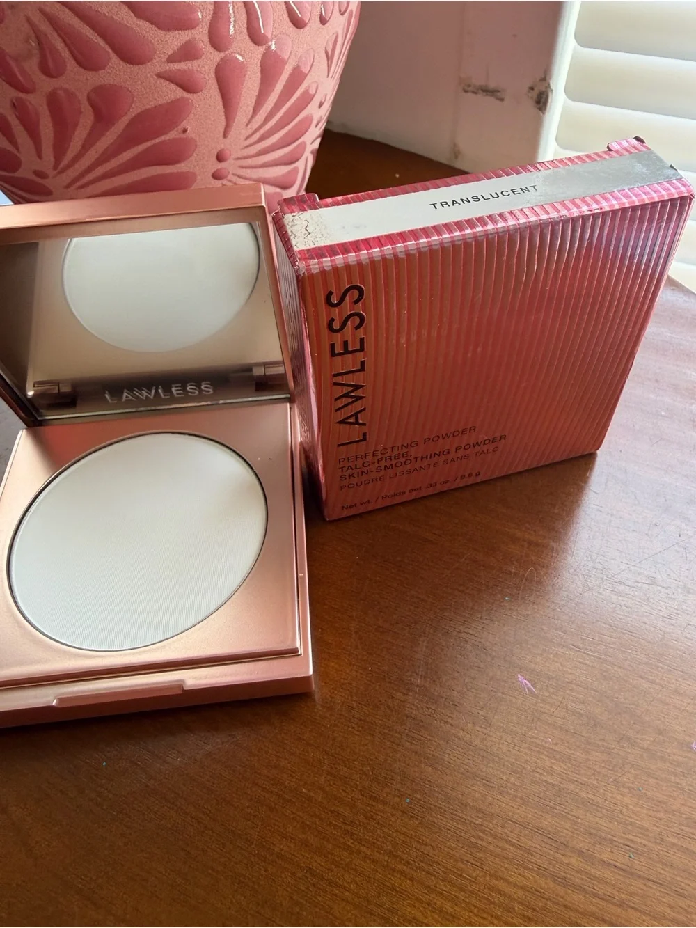 LAWLESS Translucent Setting Powder in Pink Rose Compact